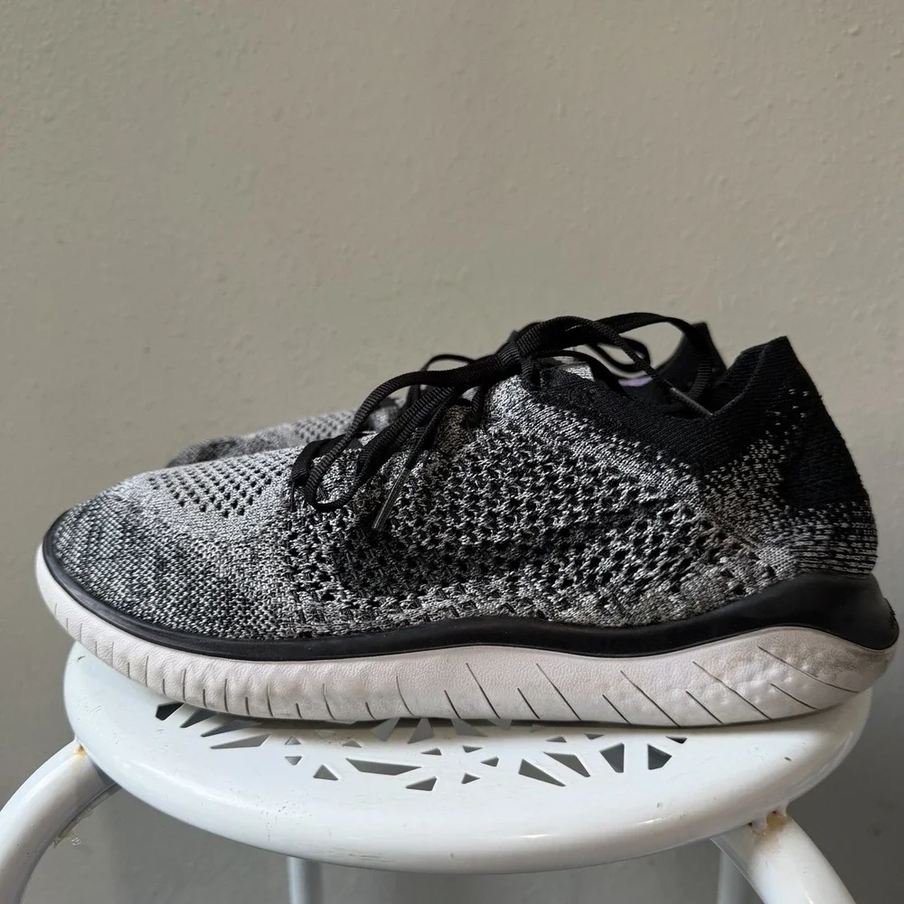 NIKE Free RN Flyknit 2018 Running Shoes Womens 9 White Black Oreo